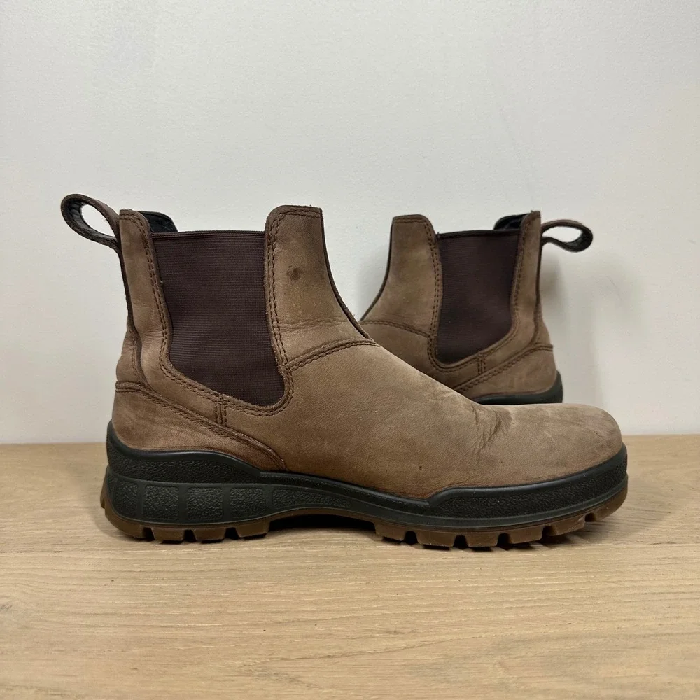 ECCO Track Chelsea Boots Mens 4 Brown Leather Gore Lug Sole Outdoor Comfort